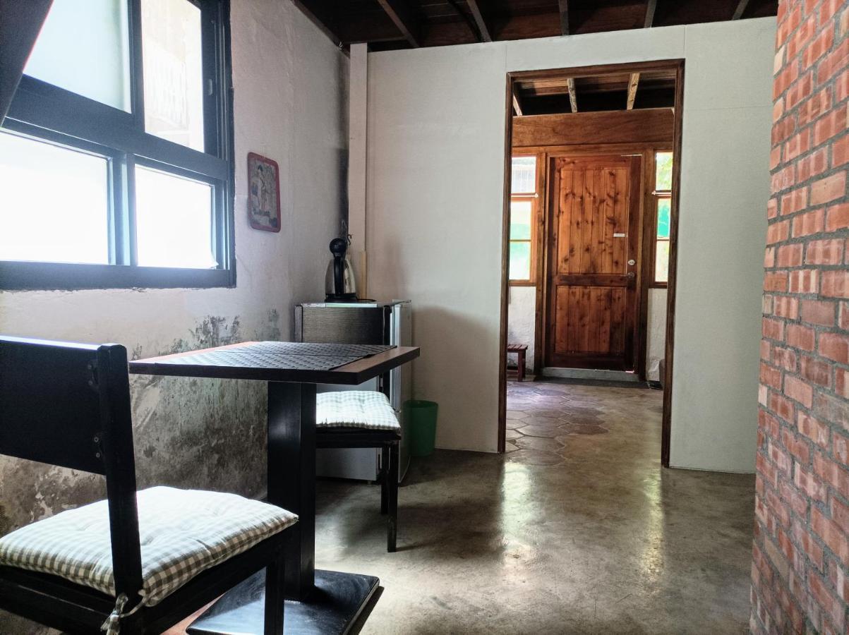 Historical Townhouse In City Center Tainan Exterior photo
