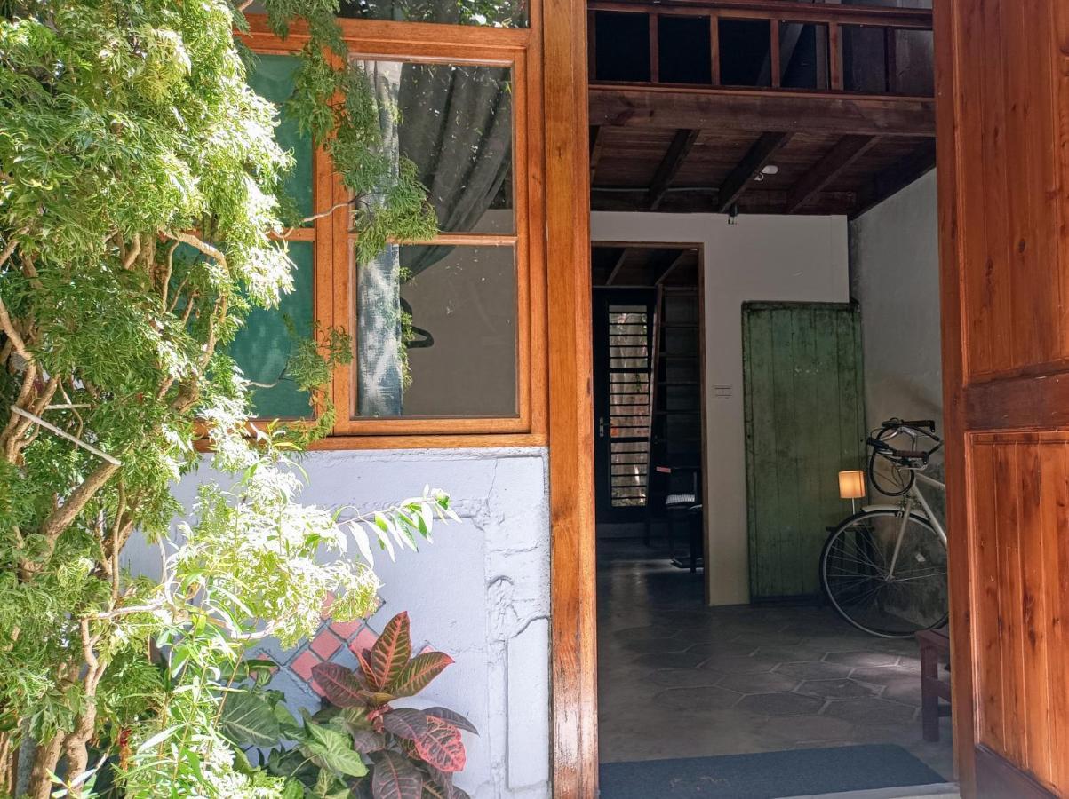 Historical Townhouse In City Center Tainan Exterior photo